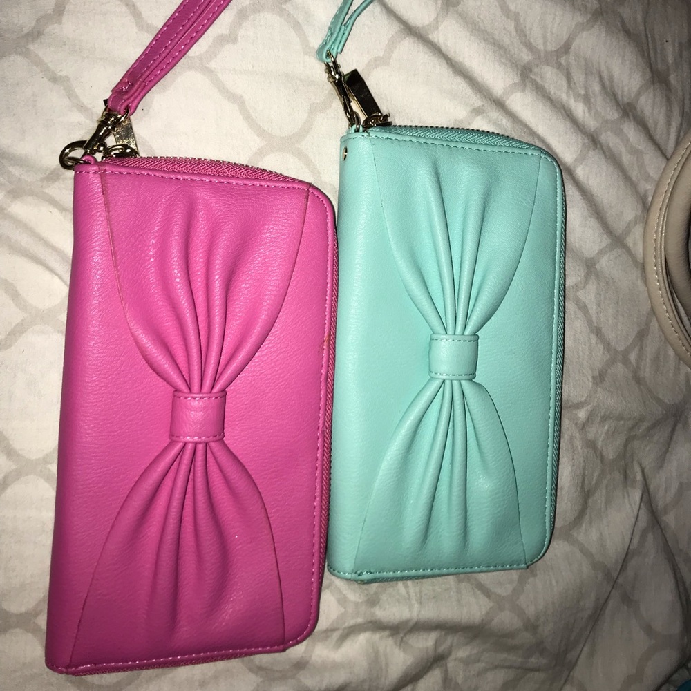 colorful bow front wristlet